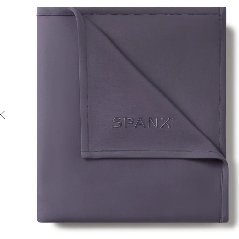 SPANX AirEssentials® Throw Travel Blanket in Storm Gray-50”x 60”